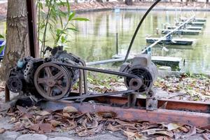 aireadores de superficie en la cría de camarones, se utilizan para convertir las aguas residuales en agua limpia foto