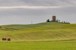 VAL D'ORCIA, TUSCANY, ITALY - MAY 22. Farmhouse in Val d'Orcia, Tuscany on May 22, 2013 photo