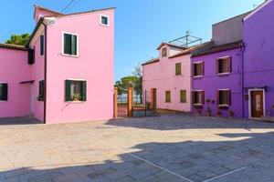 casas coloridas de la isla de burano foto