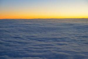 nubes al atardecer foto