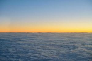 nubes al atardecer foto