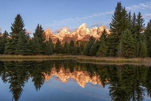 schwabachers aterrizando en moose wyoming cerca de la cordillera grand teton foto