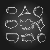 burbujas de habla dibujadas a mano en una pizarra negra. ilustración vectorial de estilo garabato. vector