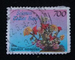 sidoarjo, jawa timur, indonesia, 2022 - filatelia, colección de sellos con temática floral foto