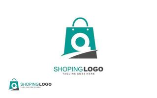 q logo onlineshop para empresa de marca. ilustración de vector de plantilla de bolsa para su marca.