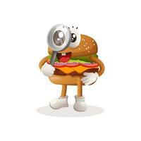 lindo diseño de mascota de hamburguesa realizando investigaciones, sosteniendo una lupa vector