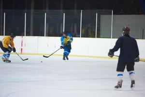 jugadores de hockey sobre hielo foto