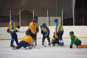 jugadores de hockey sobre hielo foto