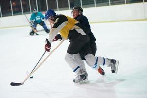 jugadores de hockey sobre hielo foto