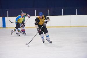 jugadores de hockey sobre hielo foto