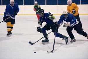 jugadores de hockey sobre hielo foto