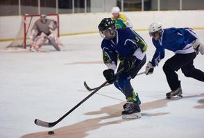 jugadores de hockey sobre hielo foto