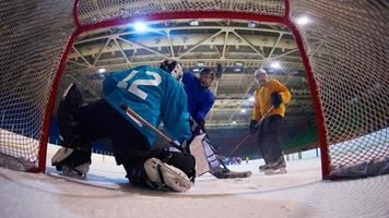 ice hockey goalkeeper photo