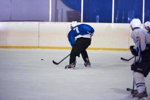 jugadores de hockey sobre hielo foto