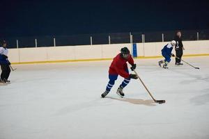 jugadores de hockey sobre hielo foto