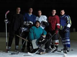 equipo de jugadores de hockey sobre hielo foto