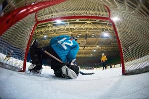 portero de hockey sobre hielo foto