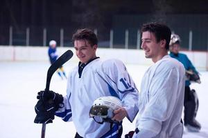 jugadores de hockey sobre hielo foto