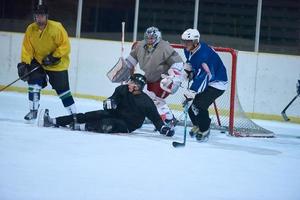 ice hockey goalkeeper photo