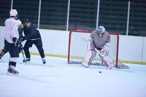 ice hockey goalkeeper photo