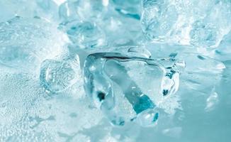 The ice cube shape has been adjusted to add color,It will help refresh and make you feel good. photo