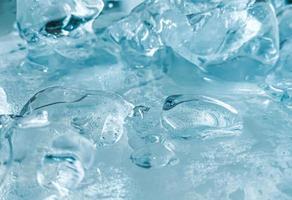 The ice cube shape has been adjusted to add color,It will help refresh and make you feel good. photo