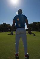 retrato de jugador de golf desde atrás foto