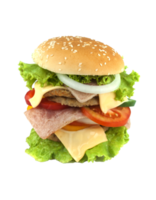 hamburguesa de cerdo casera con tocino a la parrilla que contiene verduras, queso, lechuga, cebolla, chile, especias en un plato de madera aislado en un fondo blanco