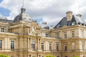 fachada del palacio de luxemburgo foto