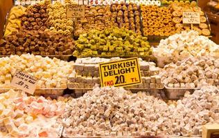 delicias turcas del bazar de las especias, estambul foto