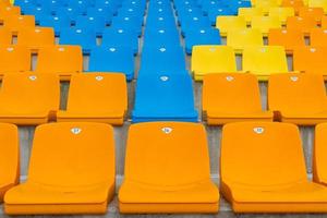 asientos vacíos en el estadio foto