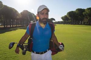 golf player walking photo