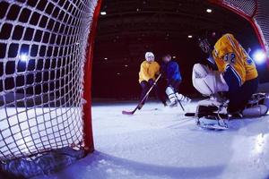 portero de hockey sobre hielo foto