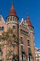 barcelona, españa, 2022 - casa modernista como un castillo en la ciudad de barcelona foto