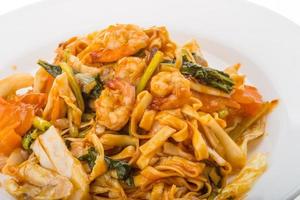 Fried noodles with shrimps photo