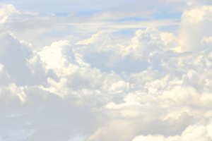 Nube en la atmósfera del cielo desde el avión, fuera de las ventanas hay un cielo de cúmulos de nubes y un cielo bajo el sol. la vista desde arriba de la nube es hermosa con el clima de fondo abstracto a alto nivel png