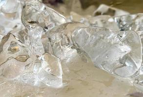 The ice cube shape has been adjusted to add color,It will help refresh and make you feel good. photo