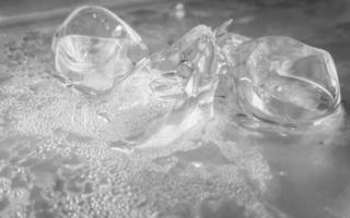 The ice cube shape has been adjusted to add color,It will help refresh and make you feel good. photo