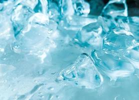 The ice cube shape has been adjusted to add color,It will help refresh and make you feel good. photo