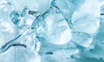 The ice cube shape has been adjusted to add color,It will help refresh and make you feel good. photo