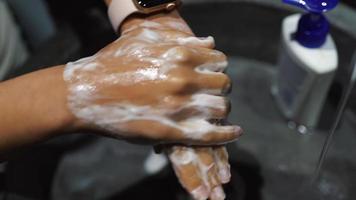 Washing Hands the Right Way video