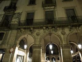 barcelona at night photo