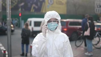 Pandemie des Gesundheitspersonals im Freien video