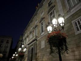 barcelona de noche foto