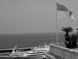 Mónaco en el mar Mediterráneo foto