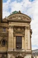 París, Francia, 2022 - Ópera Nacional de París foto