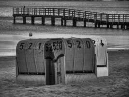 la playa de eckernfoerde en alemania foto