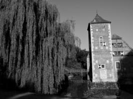 viejo castillo en el muensterland alemán foto