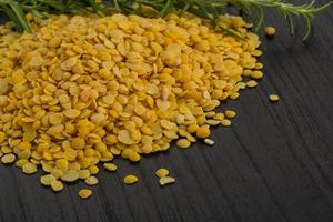 Raw yellow lentils