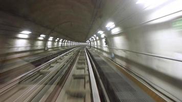 vista em perspectiva do túnel do metrô video